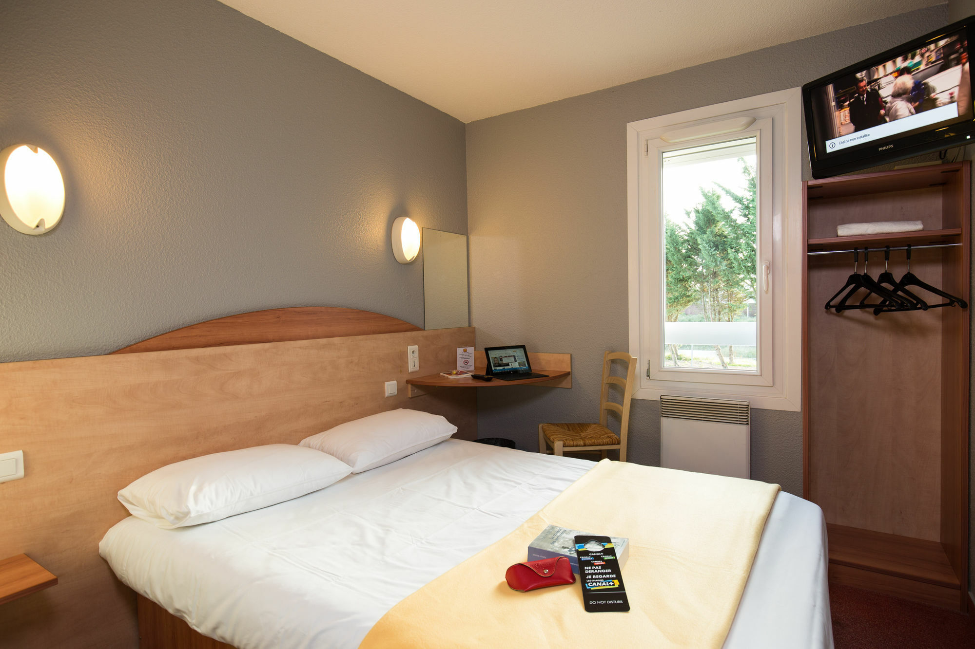 Kyriad Direct Orleans - La Chapelle St Mesmin Exterior foto
